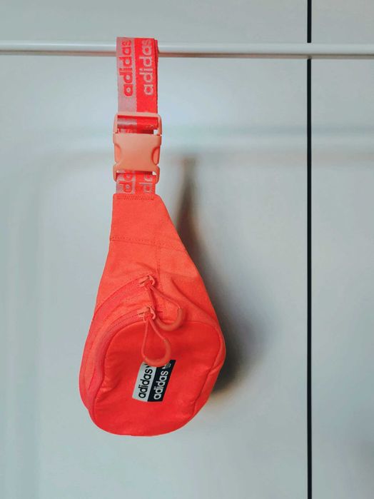 Adidas neonowa nerka/saszetka