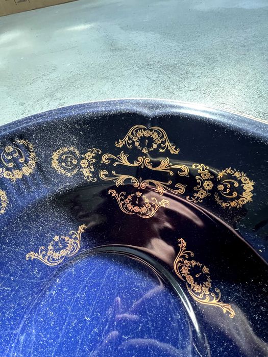 Taça de cerâmica azul