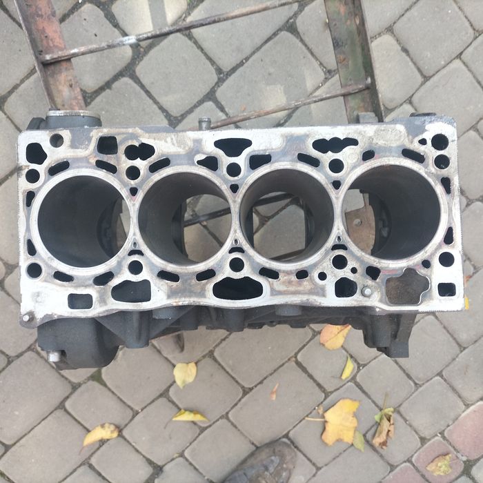 Блок двигуна  ман  2.2