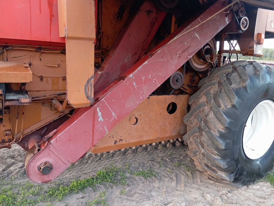 Części bizon super zo 56 skrzynia heder wózek