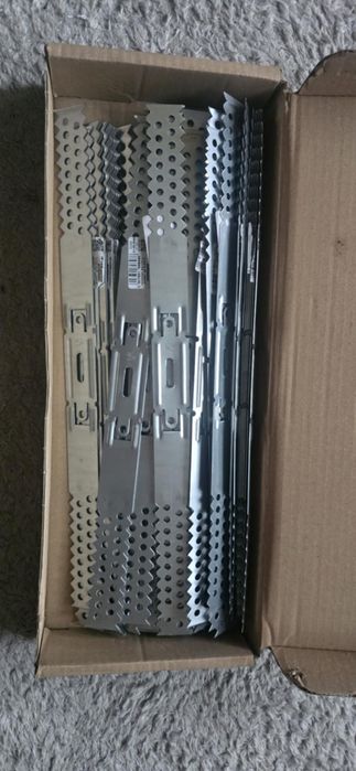 Wieszaki płaskie do profili 17.5cm