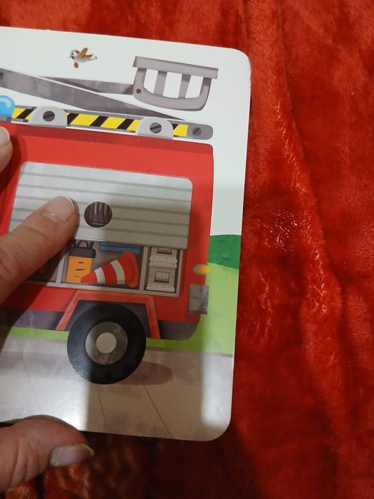 Książki z ruchomymi elementami 2 sztuki
