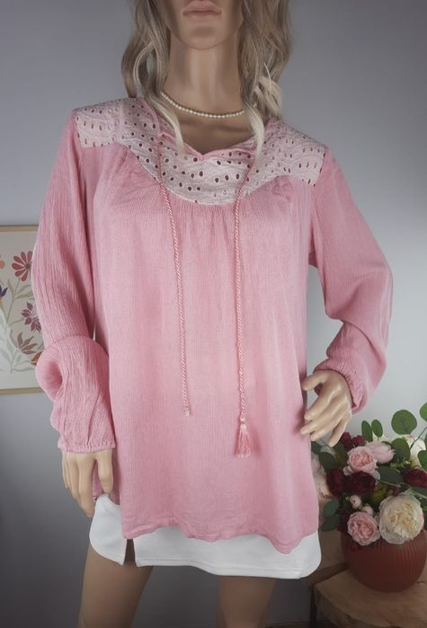 Wiskozowa koszula ażurowa koronkowa muslinowa bluzka pudrowa elegancka