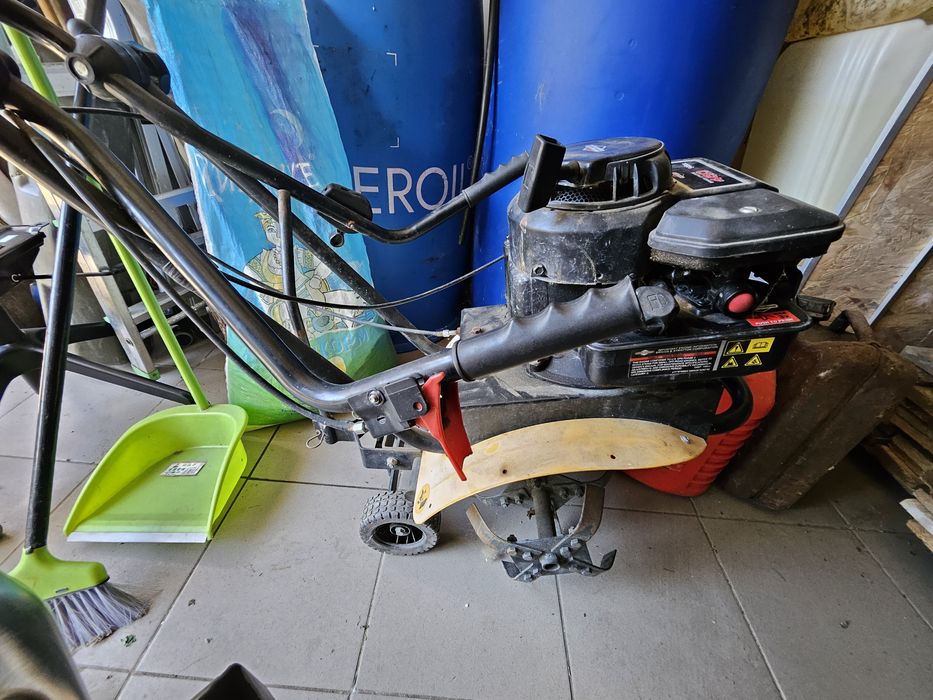 Мотокультиватор бензиновий, на моторі briggs&stratton.