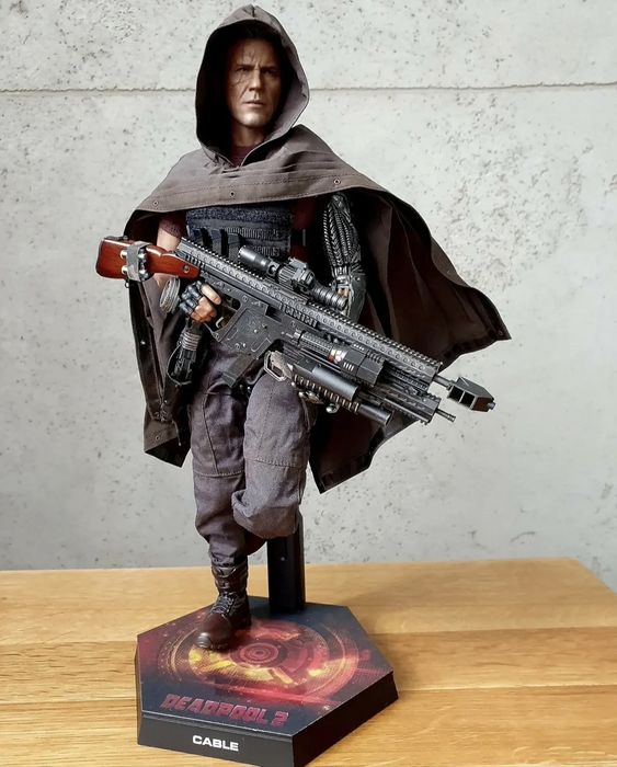 Cable / Deadpool - Hot Toys (Exclusive)