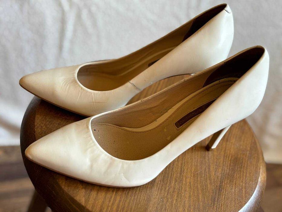 Туфли белые модельные