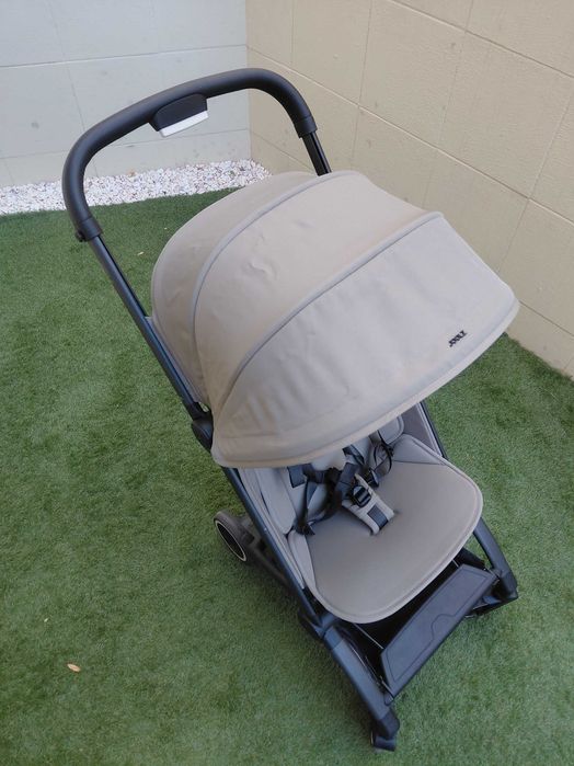 Carrinho Joolz Aer Ultracompacto + Saco de Viagem e Capa de Chuva