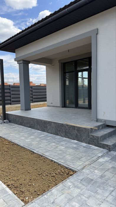 Продаж котеджу в Минаї від забудовника.