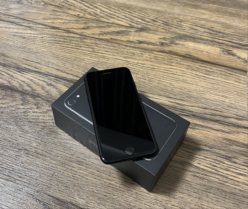 iPhone 7 Black 256GB — без ремонтов / Отличное состояние / Батарея 76%