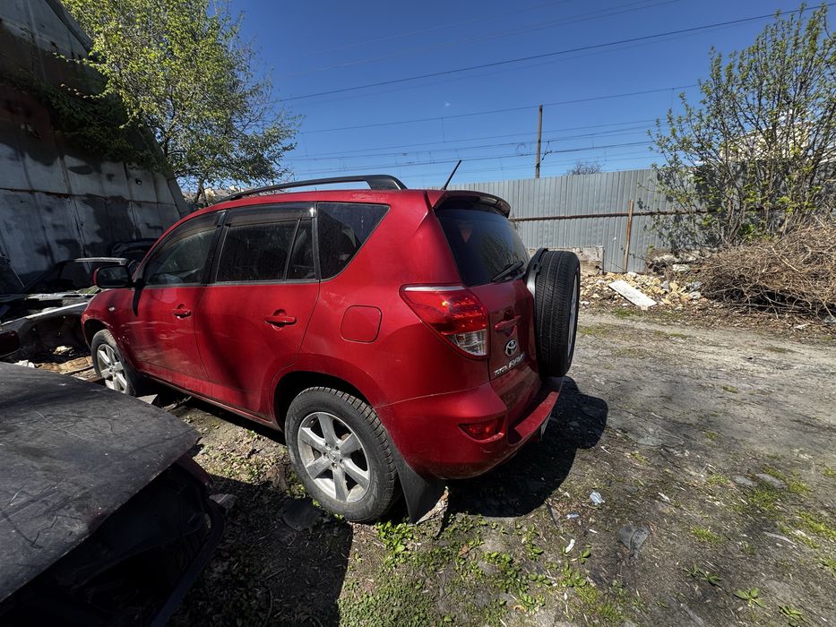 Toyota Rav4 2008 рік