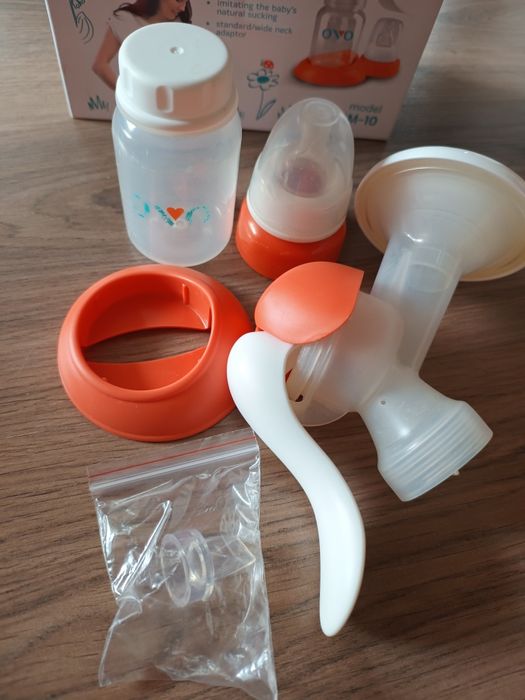 Механічний молоковідсмоктувач + пляшечки lovi, AVENT