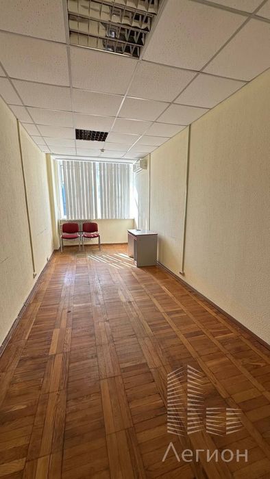 Сдам офис м. Гагарина 21 кв.м.
