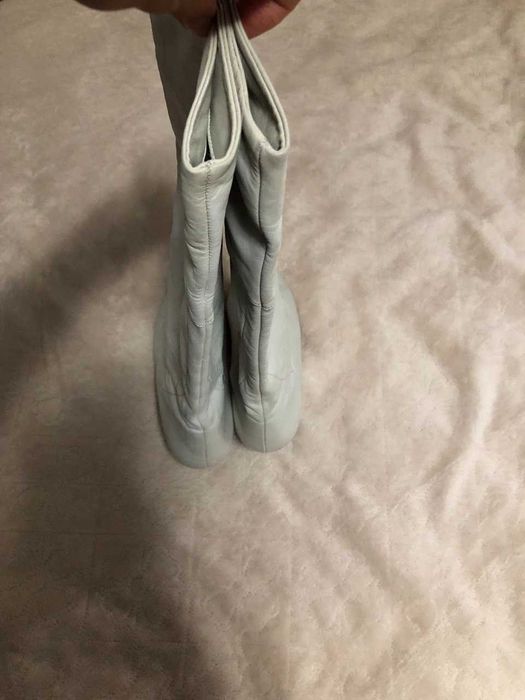 Сапоги  белые натуральная кожа фирмы GABOR