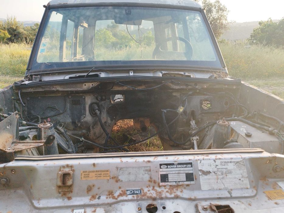 Discovery 300 - Chassis com carroceria nua com documentos