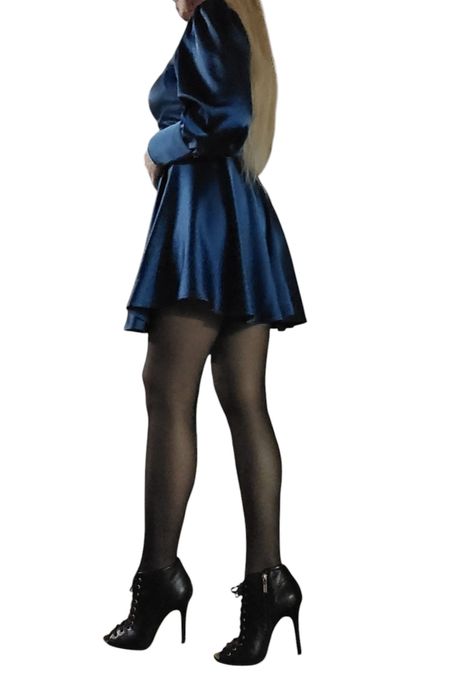 Платье синее , атласное , размер S, XS