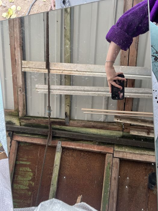 Дзеркало-шафа для ванної кімнати