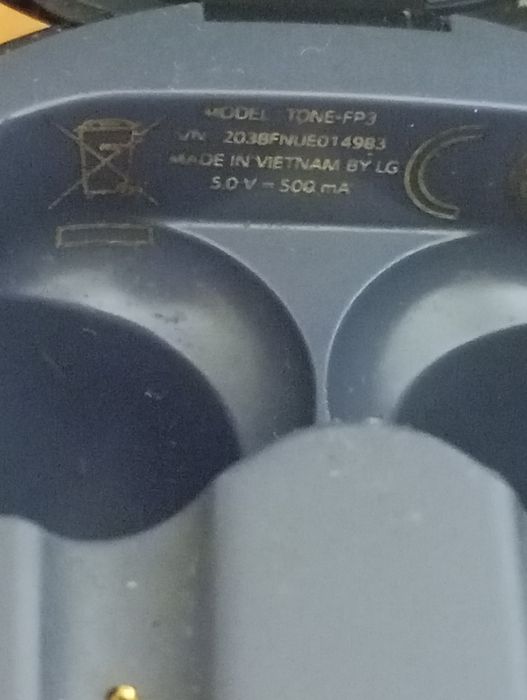 Tone etui ładowarka słuchawek model tone-FP3 LG działa