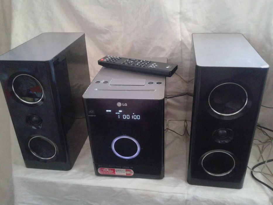 zestaw HI-FI stereo LG z pilotem DVD USB IPAD moc 2x160w