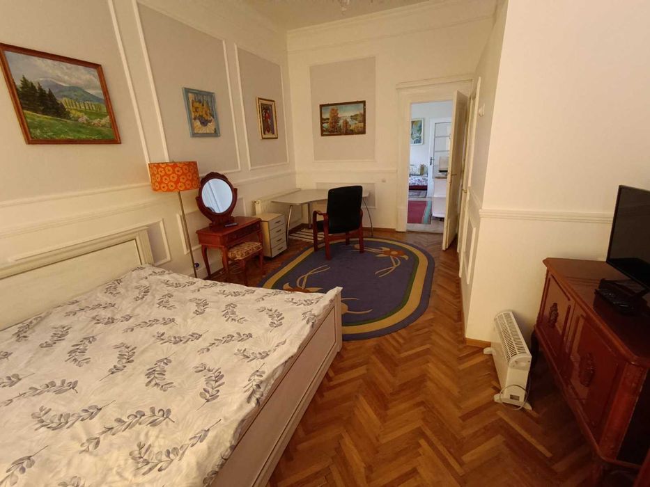 Квартира в історичному центрі біля собору від власника