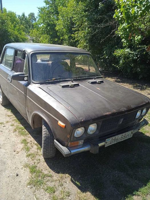 ВАЗ 2106 на ходу сів і поїхав