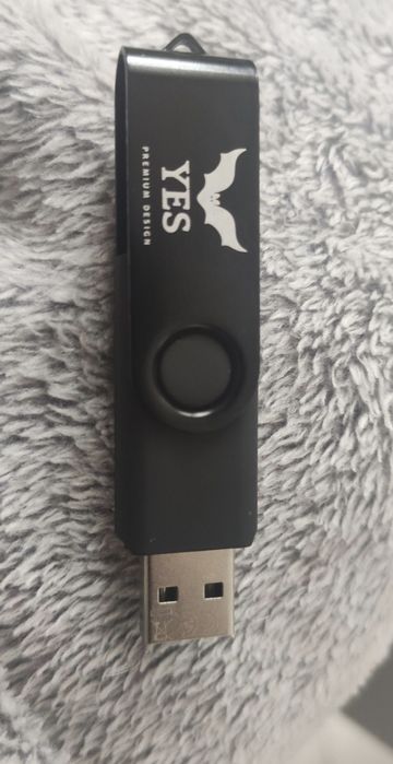 Pendrive czarny 128GB