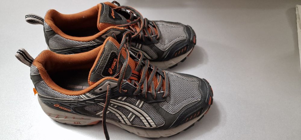 Buty do biegania asics