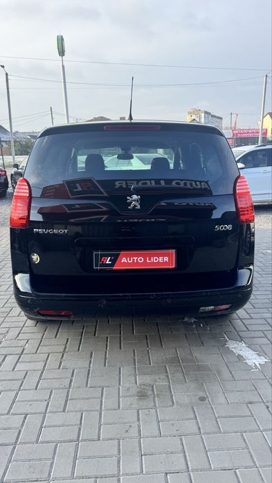 Peugeot Пежо 5008 2010 р 1,6 бенз 5МКПП Панорама