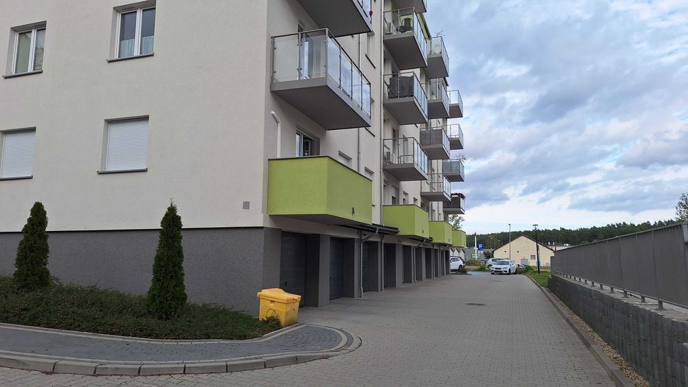 Sprzedam garaż z elektrycznym napędem bramy ul. Łężyca-Inwestycyjna 5