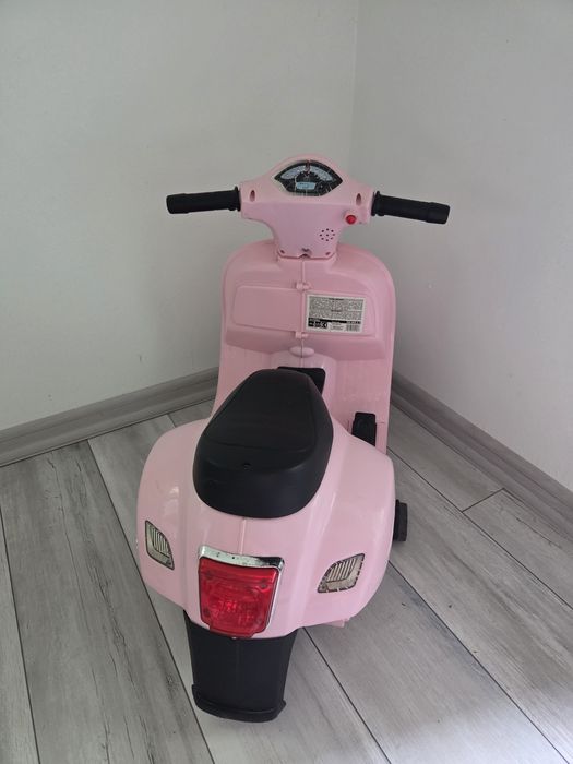 Skuterek Vespa dla dzieci Sun Baby