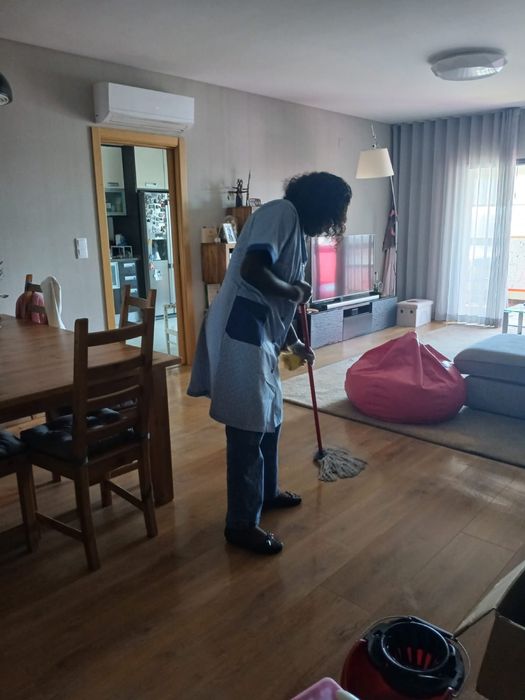 Serviços de Limpezas doméstica e Comercial| Cleaning Services