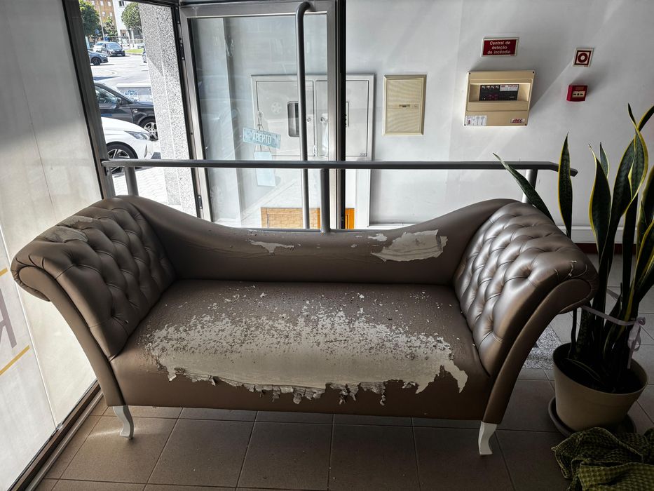 Sofá para restaurar