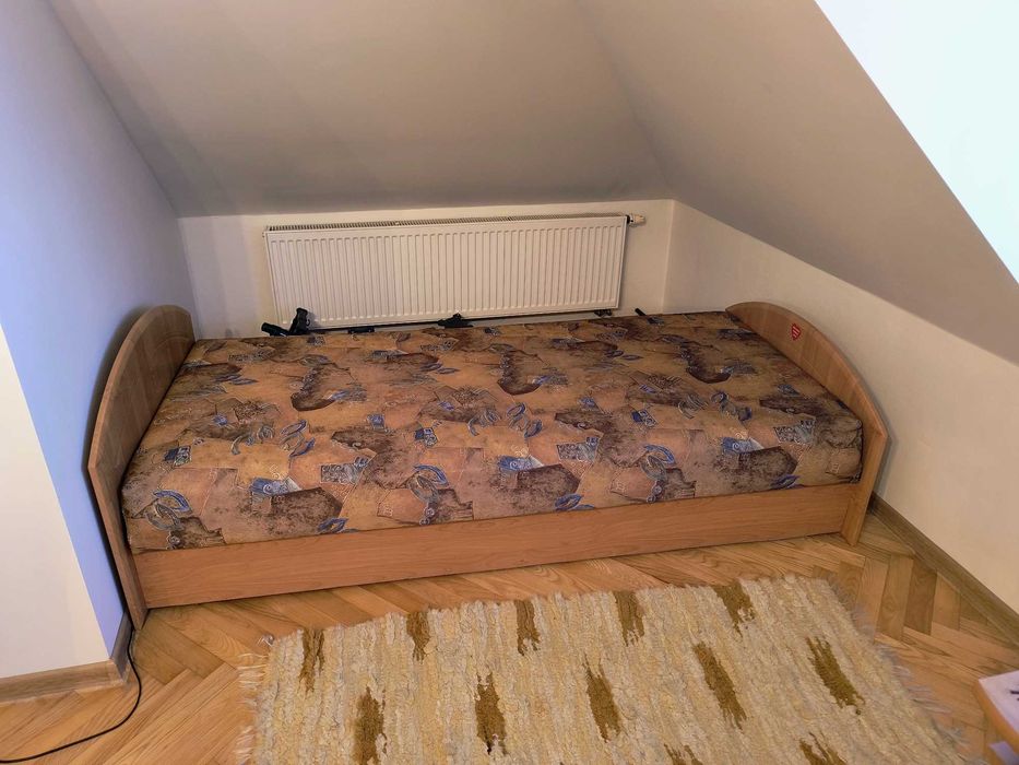 łóżko jednoosobowe z pojemnikiem na pościel