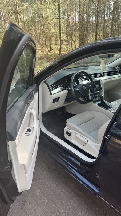VW Passat 2018r Automat DSG7 180km Park assist Matrix full led Czarny