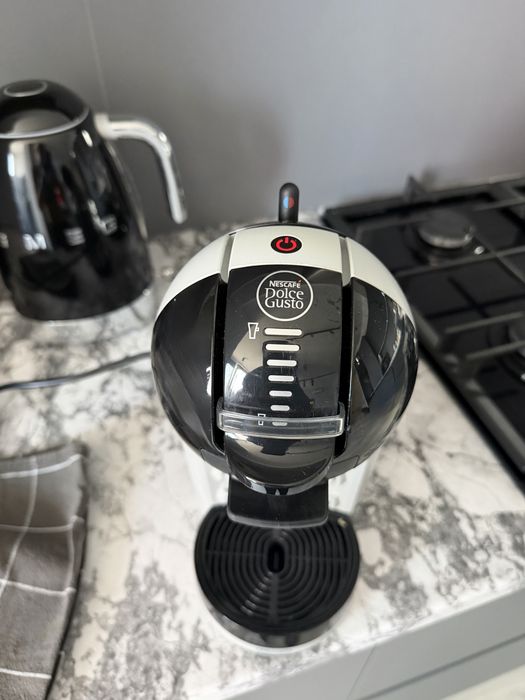 Кавова машина / Капсульна кавоварка Nescafe Dolce Gusto