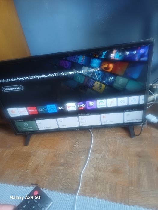 Tv lg 32 pol ,semi nova c controle.