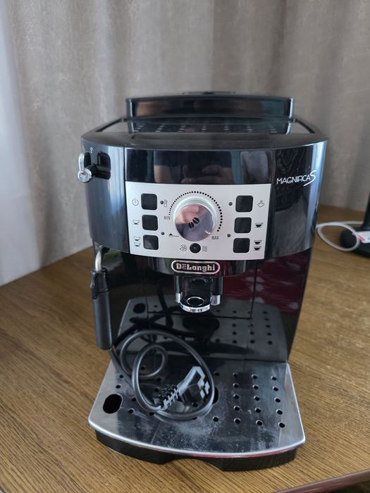 Кавомашина, кавоварка, Delonghi Magnifica S, безкоштовна доставка