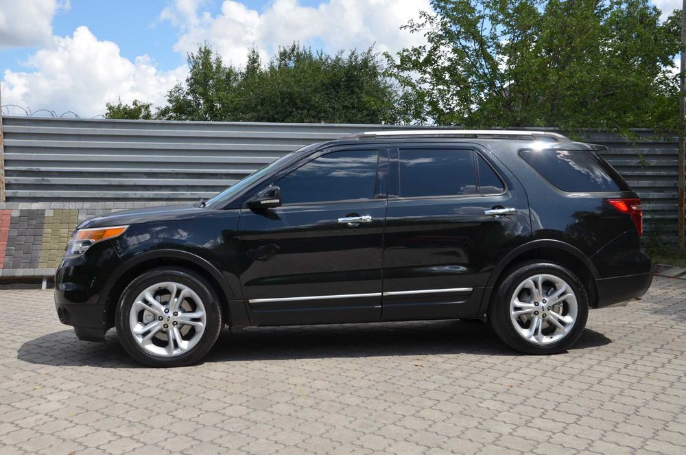 Продам FORD EXPLORER 2013 года выпуска