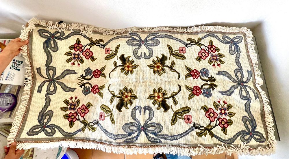 Tapete de Arraiolos artesanal