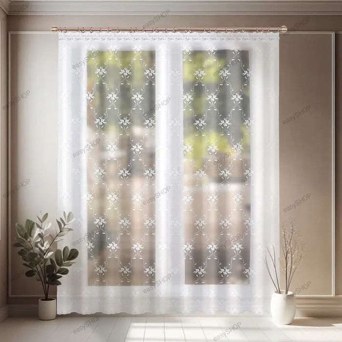 Firana z markizety 250x400 w haftowane kwiaty