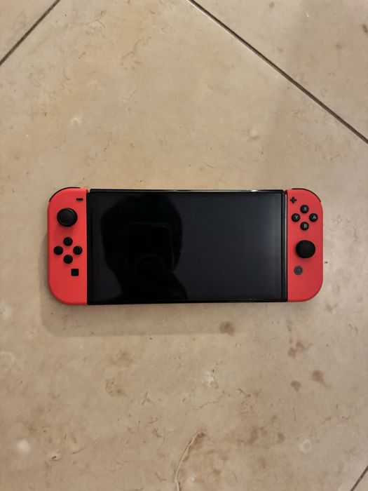 Consola Nintendo Switch V2 - edição especial mario