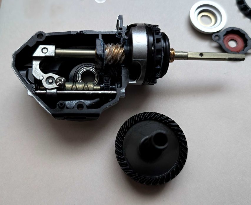 Катушка Shimano 19 Stradic 3000MHG 5.8:1 JDM