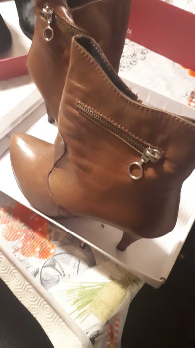 Sandalias e botas estado novo