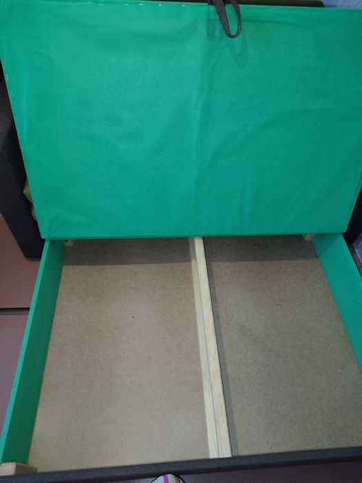 Добротный  диван / тахта