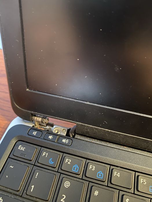 Laptop Dell Latitude e7240 - uszkodzony