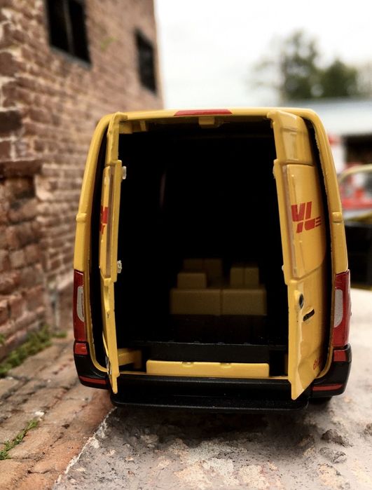Mercedes BENZ Sprinter DHL-model,auta,kolekcja,kurier