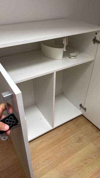 Armário branco 2 portas