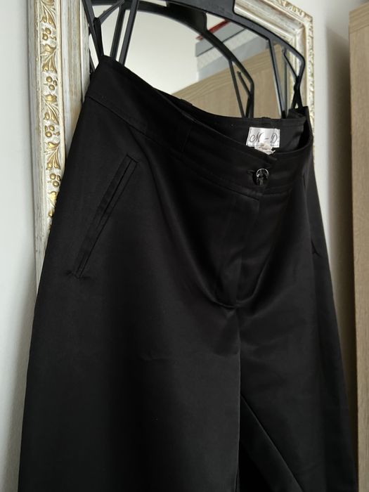 Czarne eleganckie spodnie cygaretki