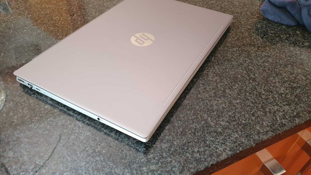 Portátil HP Pavillion Laptop 15-cs3016np