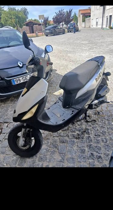 Vendo ou troco scooter ride jump de 2017 2 tempos 
Scooter a trabalhar bem com decomento