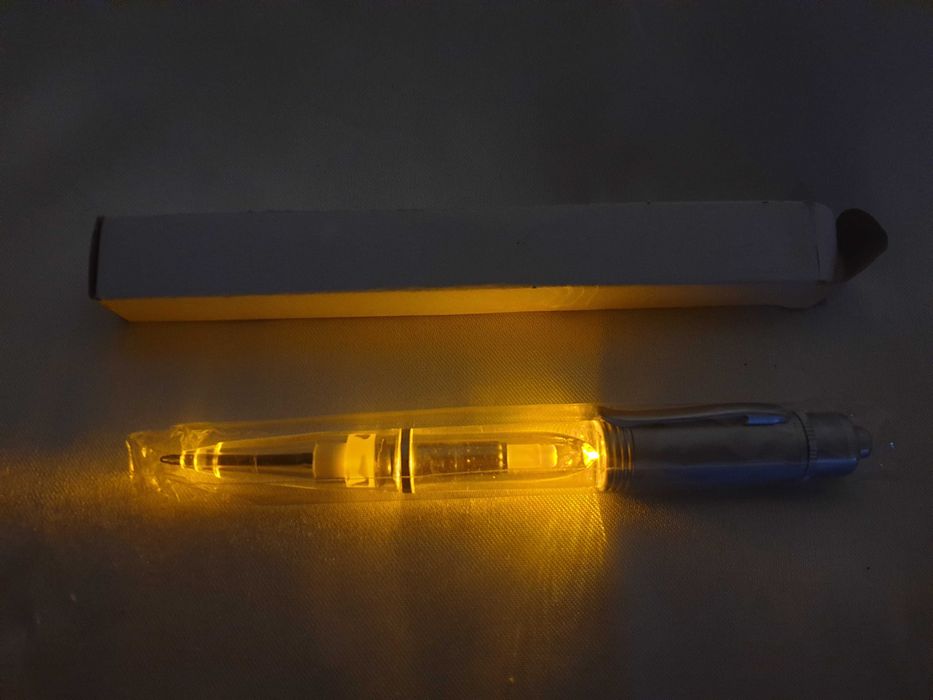 Esferográfica com Luz Incorporada - Vintage Rara e Coleccionável